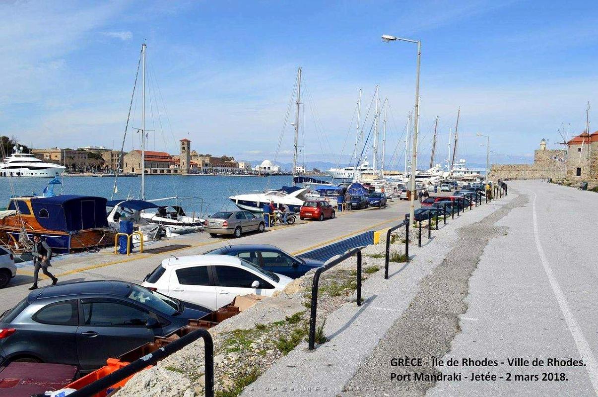 067- Rhodes ville et port d'honneur.JPG